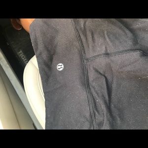 Lulu lemon black leggings full length 4 like new